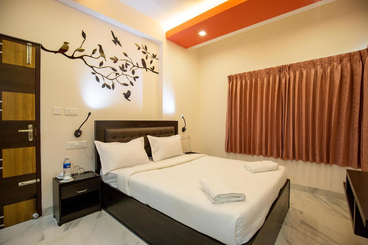 Crystal Lake Suites Коимбатур Экстерьер фото